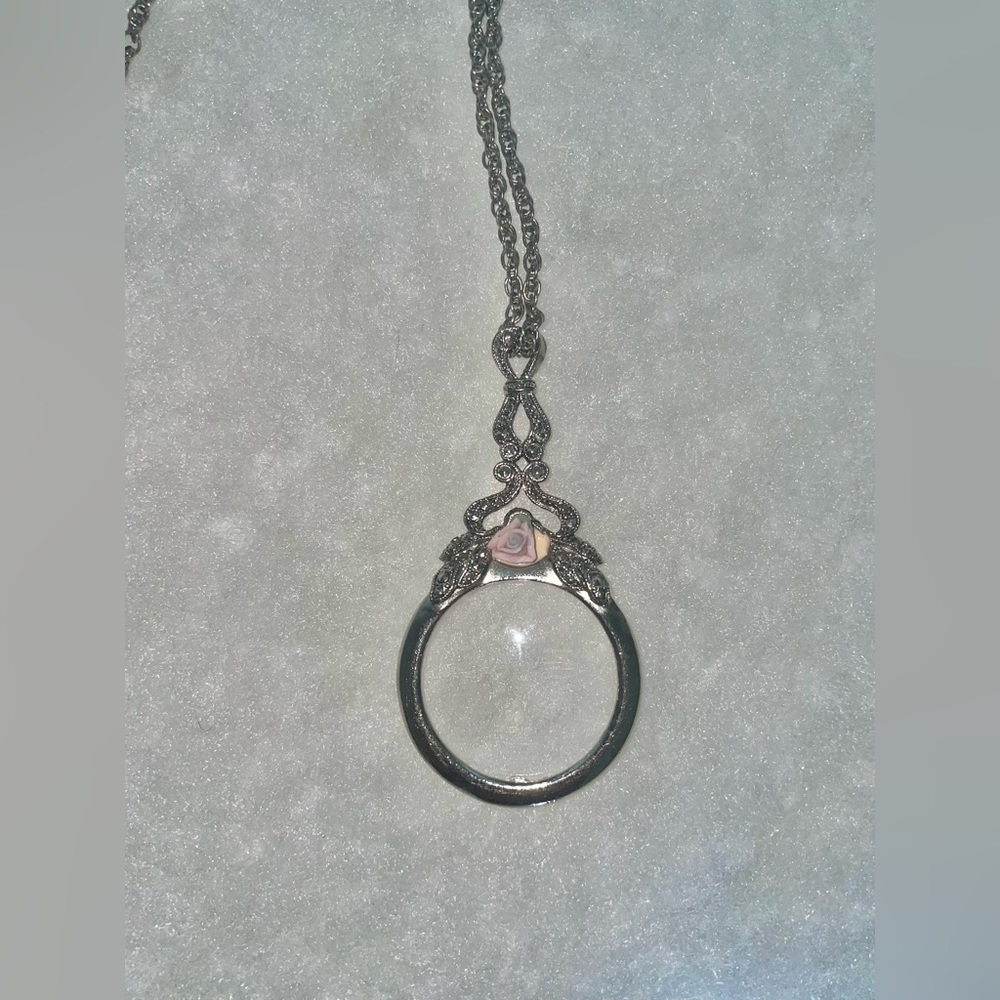 ** Vintage Silver Tone Magnifying Glass Necklace w/ Pink Porcelain Rose **